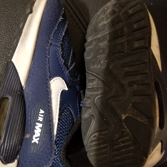 Shoes - Picture 5 of 6